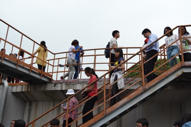 同学参观
