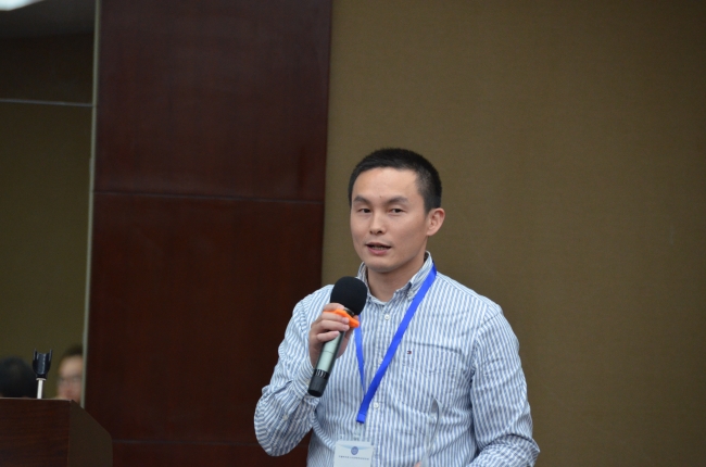 中科院沈阳应用生态所方运霆研究员主持“碳氮磷交互作用的实验与模型整合”专题讨论 中科院沈阳应用生态所方运霆研究员主持“碳氮磷交互作用的实验与模型整合”专题讨论