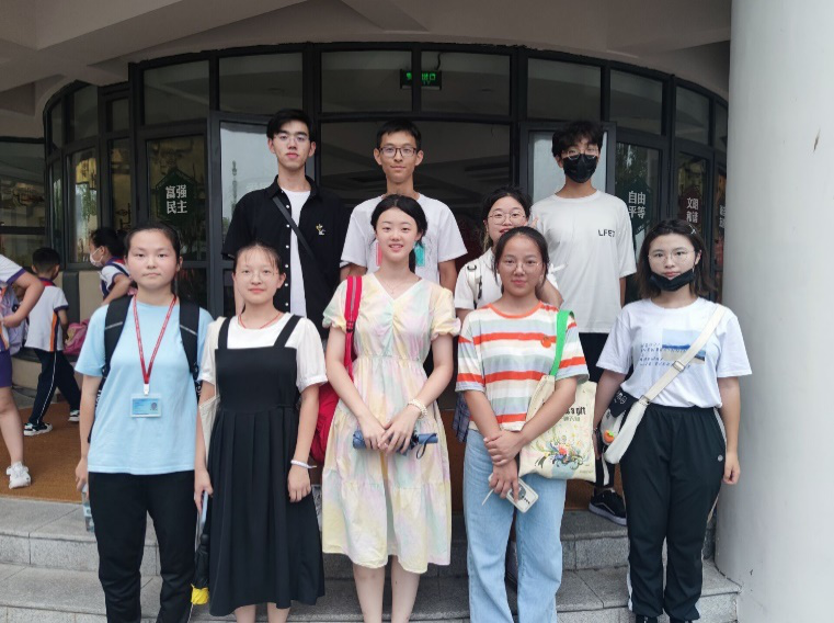 图片1 图片1